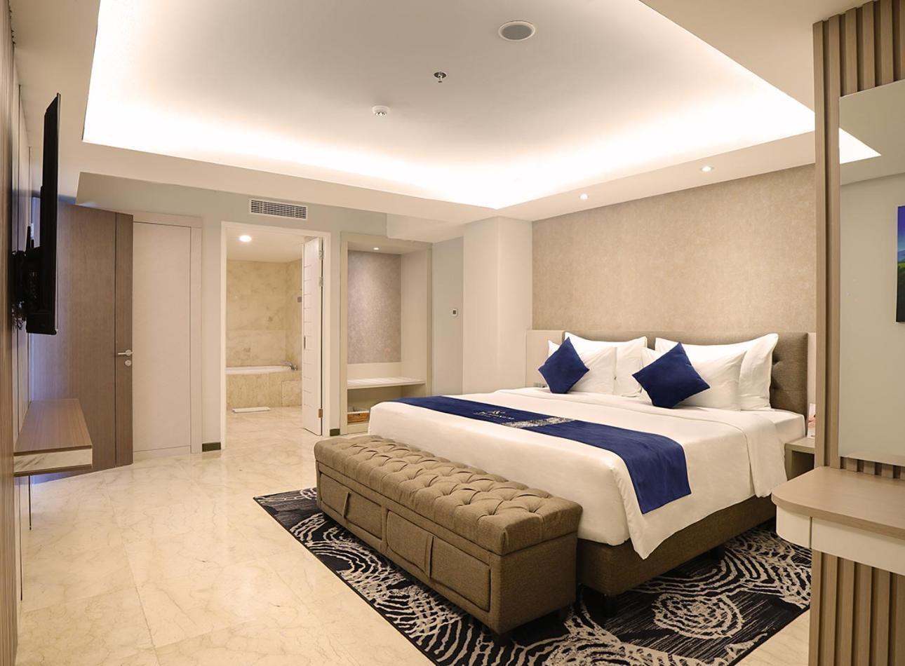 Platinum Hotel Jimbaran Beach Bali Bagian luar foto